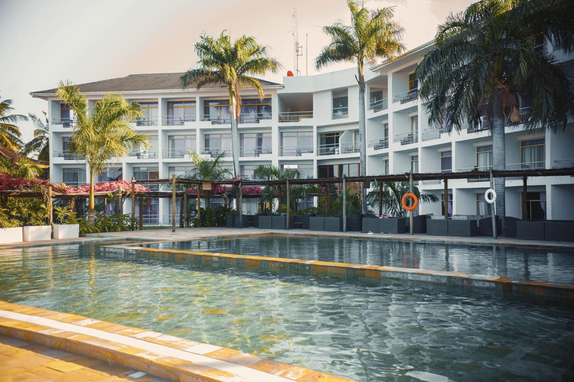 Giraffe Beach Hotel Dar es Salaam Bagian luar foto